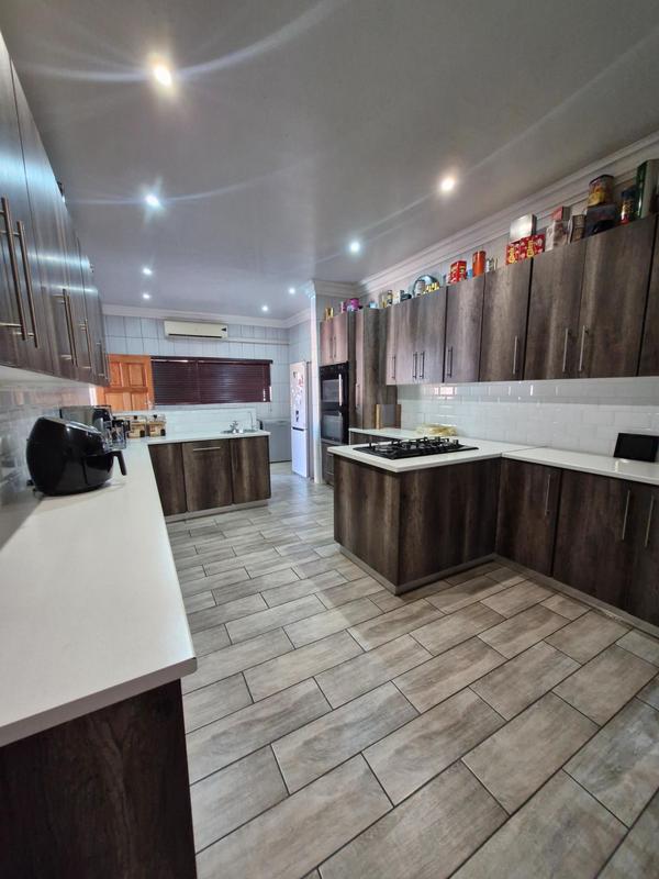 4 Bedroom Property for Sale in Vryburg North West